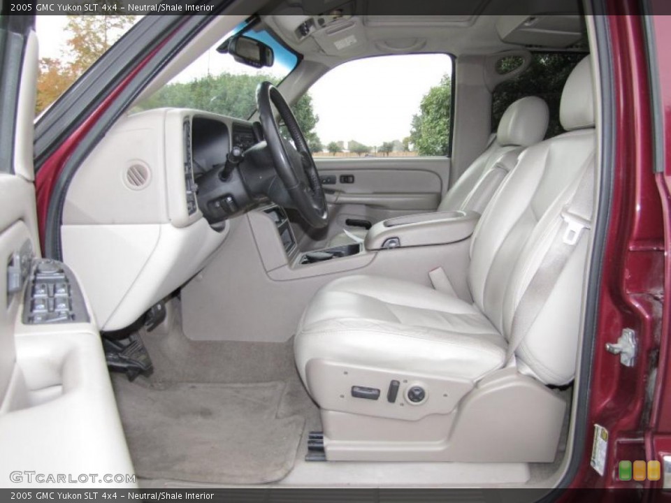 Neutral/Shale Interior Photo for the 2005 GMC Yukon SLT 4x4 #40006906