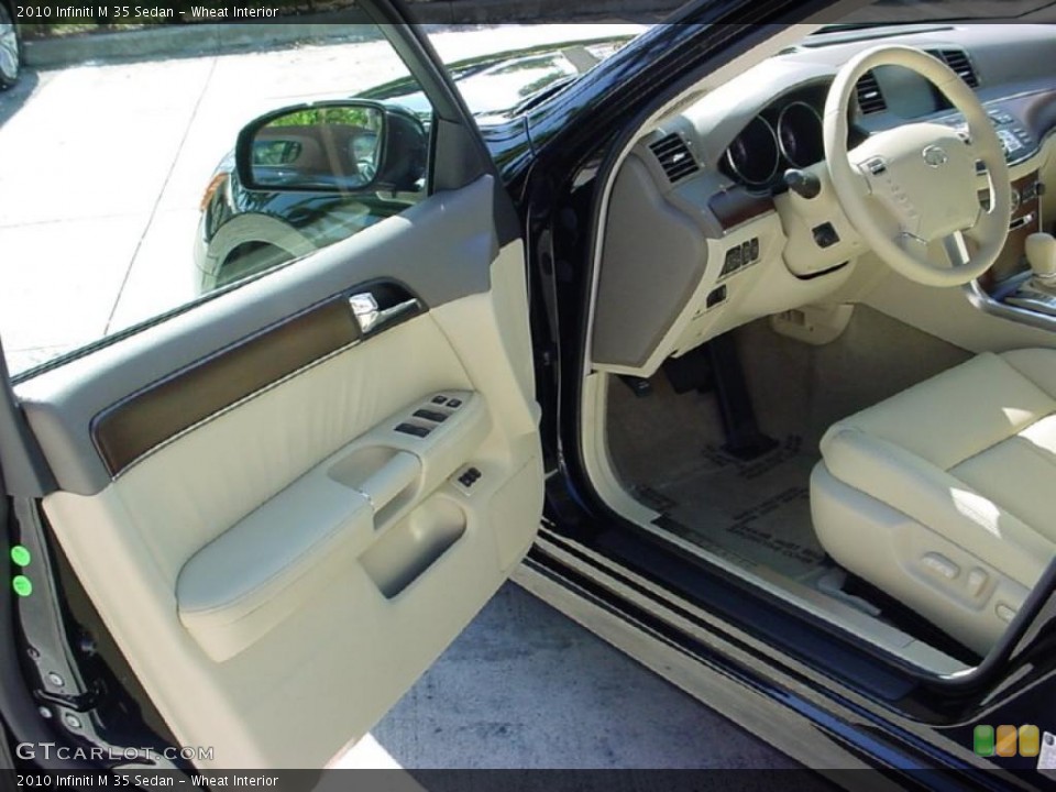 Wheat Interior Photo for the 2010 Infiniti M 35 Sedan #40009342