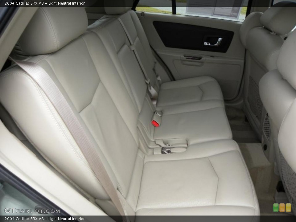 Light Neutral Interior Photo for the 2004 Cadillac SRX V8 #40019994