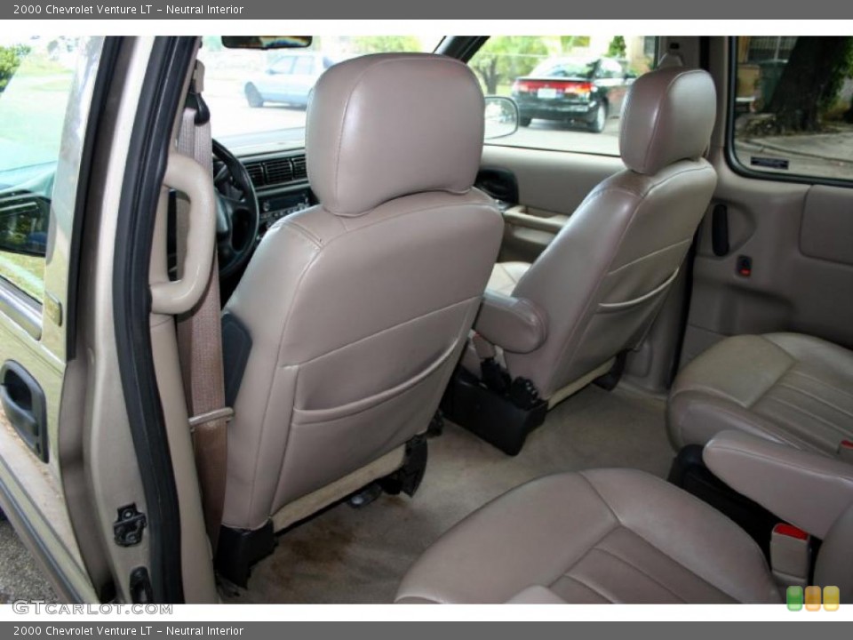 Neutral Interior Photo for the 2000 Chevrolet Venture LT #40024486