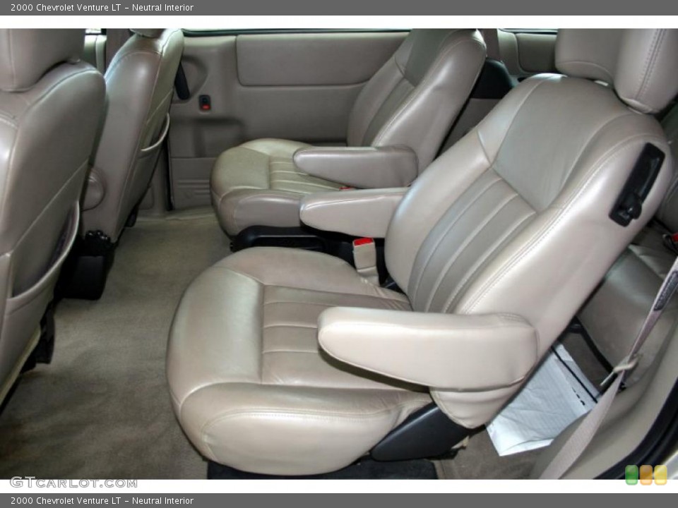 Neutral Interior Photo for the 2000 Chevrolet Venture LT #40024518