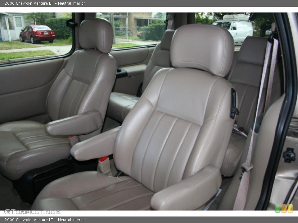 Neutral Interior Photo for the 2000 Chevrolet Venture LT #40024550