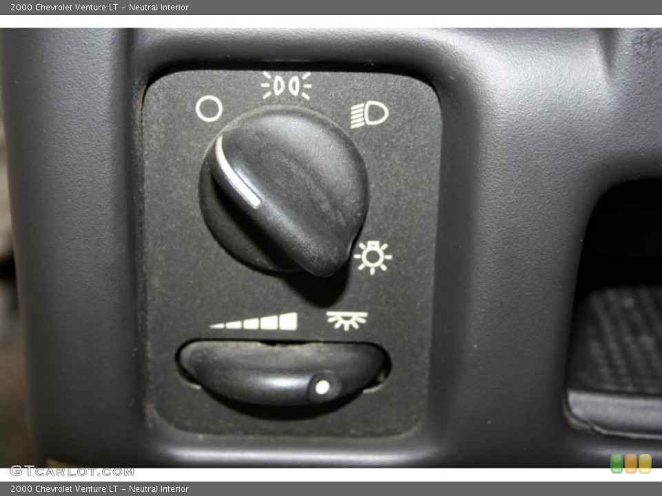 Neutral Interior Controls for the 2000 Chevrolet Venture LT #40024898