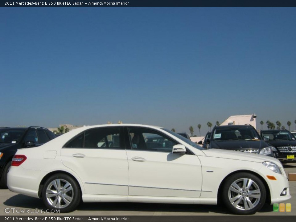 Almond/Mocha Interior Photo for the 2011 Mercedes-Benz E 350 BlueTEC Sedan #40025138