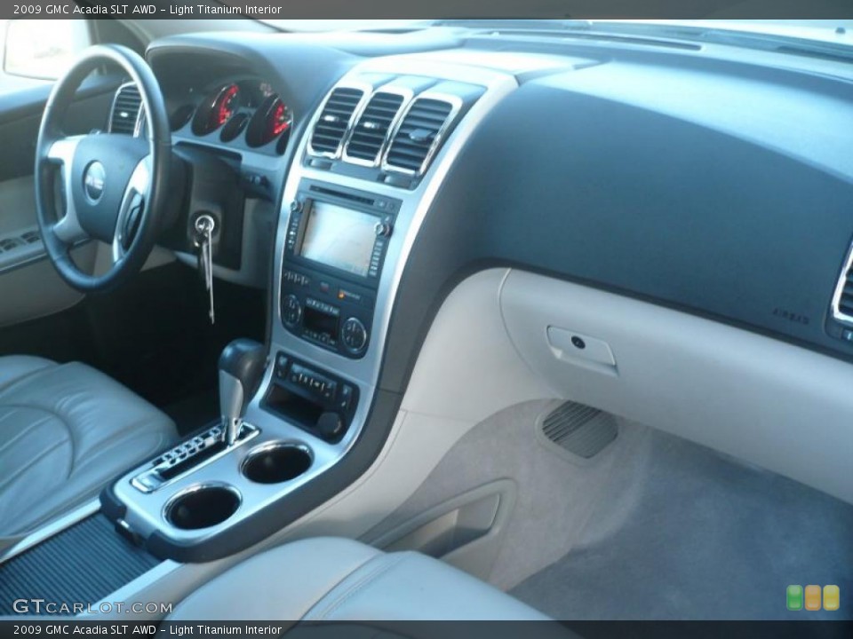 Light Titanium Interior Dashboard for the 2009 GMC Acadia SLT AWD #40027838