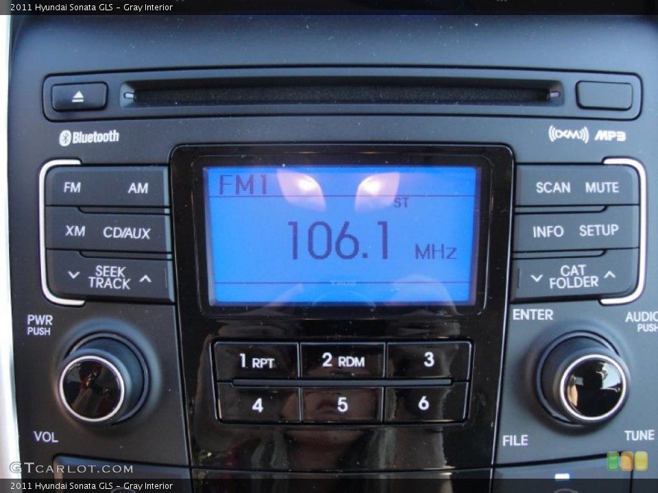 Gray Interior Controls for the 2011 Hyundai Sonata GLS #40028926
