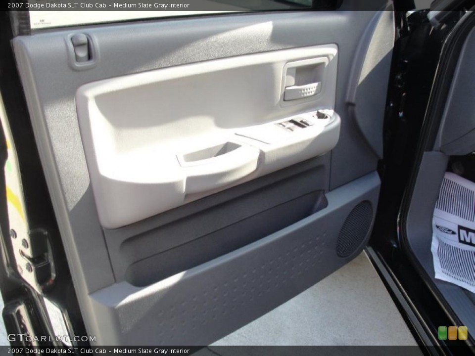 Medium Slate Gray Interior Door Panel for the 2007 Dodge Dakota SLT Club Cab #40035814