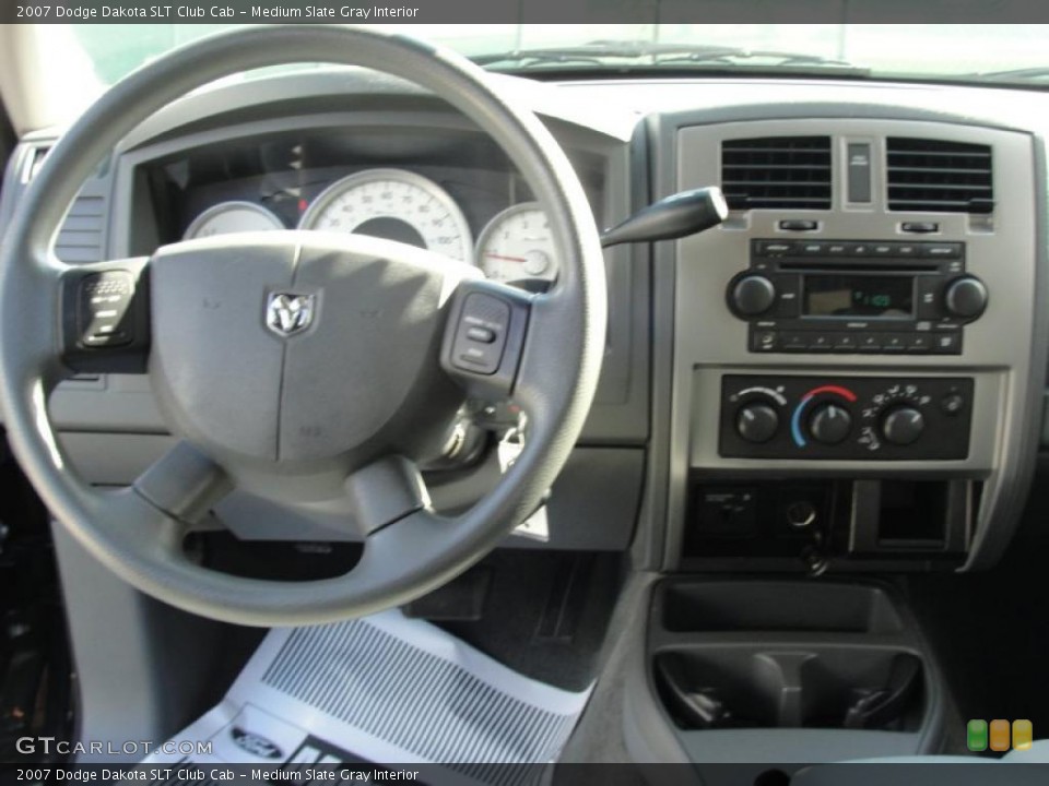 Medium Slate Gray Interior Dashboard for the 2007 Dodge Dakota SLT Club Cab #40035862