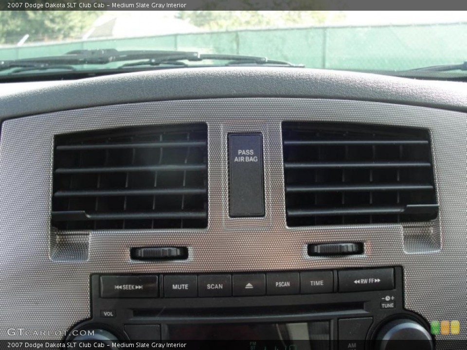 Medium Slate Gray Interior Controls for the 2007 Dodge Dakota SLT Club Cab #40035874