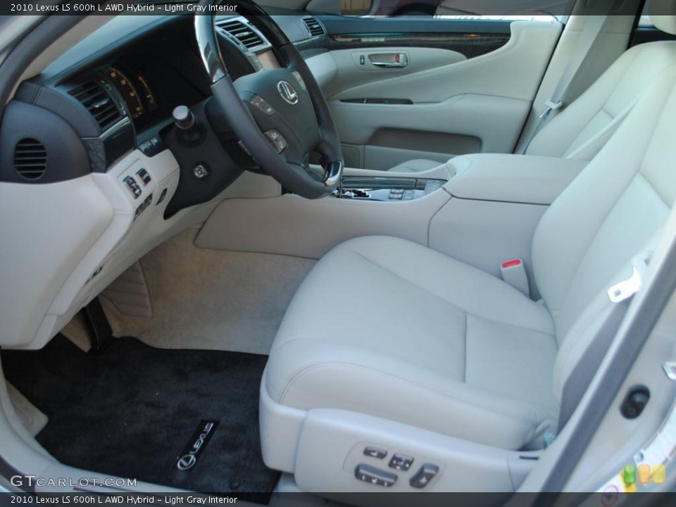 Light Gray Interior Photo for the 2010 Lexus LS 600h L AWD Hybrid #40038502