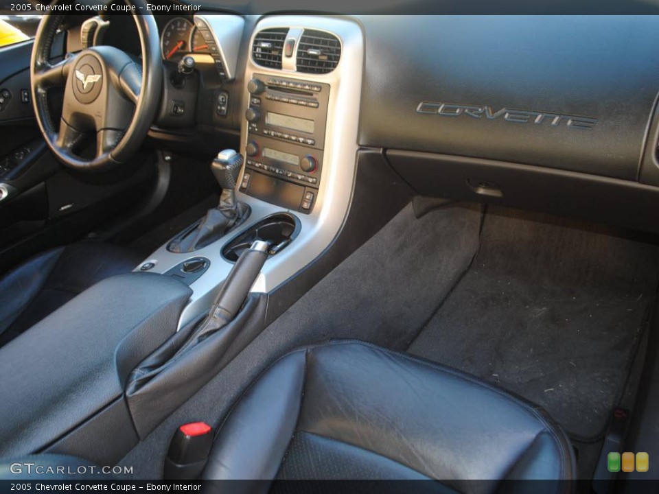 Ebony Interior Dashboard for the 2005 Chevrolet Corvette Coupe #40039742