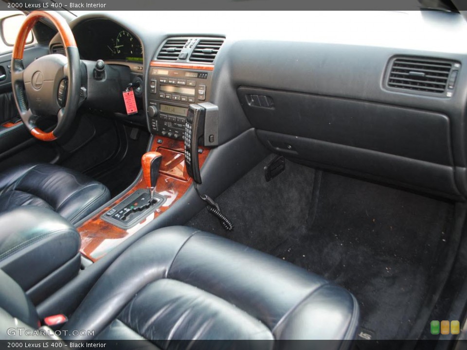 Black Interior Dashboard for the 2000 Lexus LS 400 #40040522