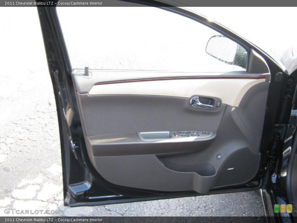 Cocoa/Cashmere Interior Door Panel for the 2011 Chevrolet Malibu LTZ #40041654