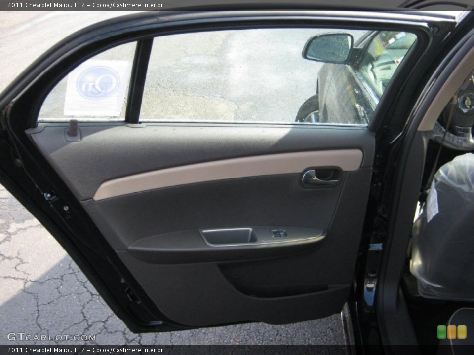 Cocoa/Cashmere Interior Door Panel for the 2011 Chevrolet Malibu LTZ #40041678