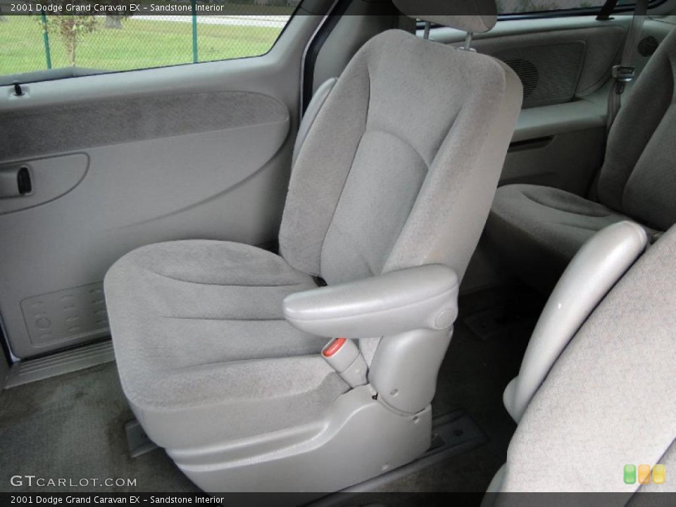 Sandstone Interior Photo for the 2001 Dodge Grand Caravan EX #40044278