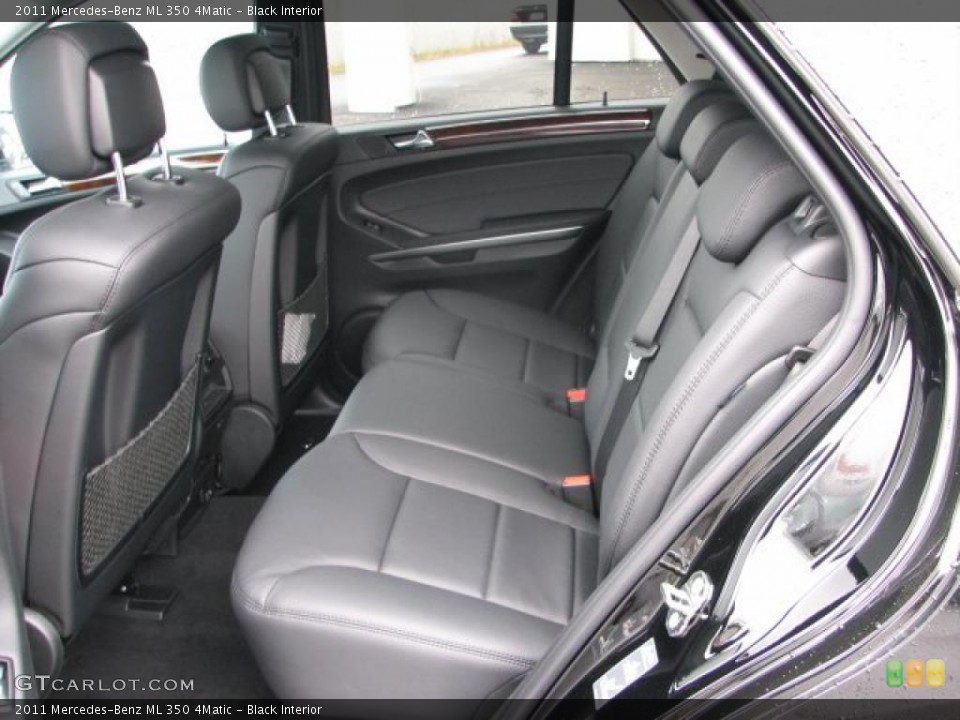 Black Interior Photo for the 2011 Mercedes-Benz ML 350 4Matic #40045442