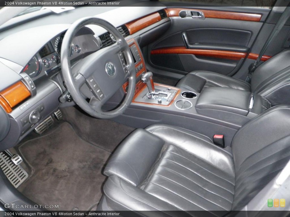 Anthracite Interior Photo for the 2004 Volkswagen Phaeton V8 4Motion Sedan #40045558