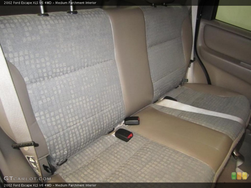 Medium Parchment Interior Photo for the 2002 Ford Escape XLS V6 4WD #40048186