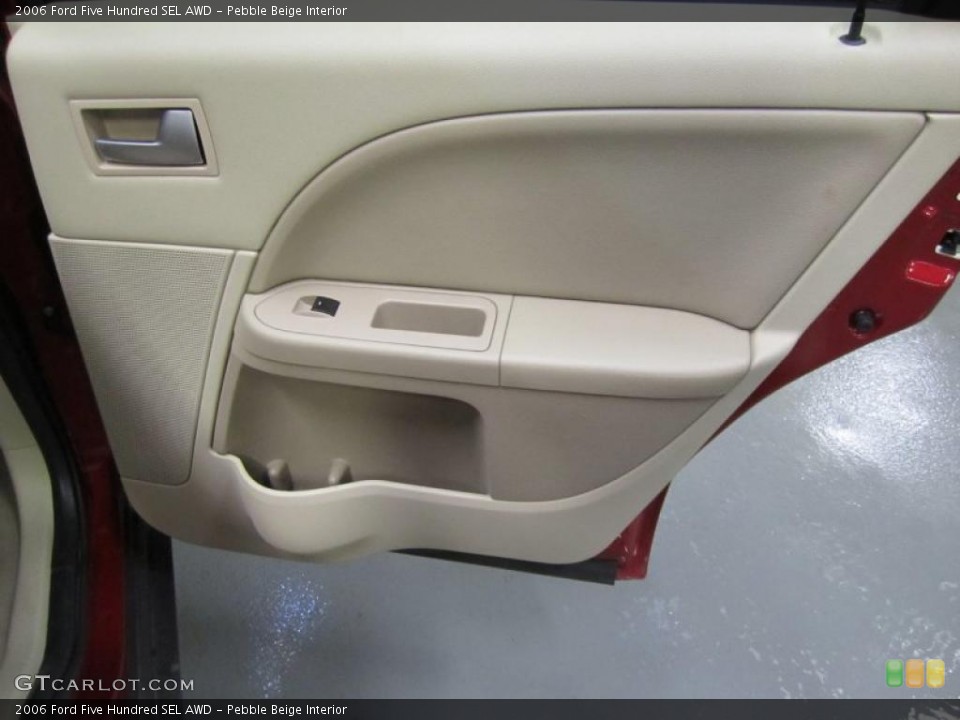 Pebble Beige Interior Door Panel for the 2006 Ford Five Hundred SEL AWD #40048958