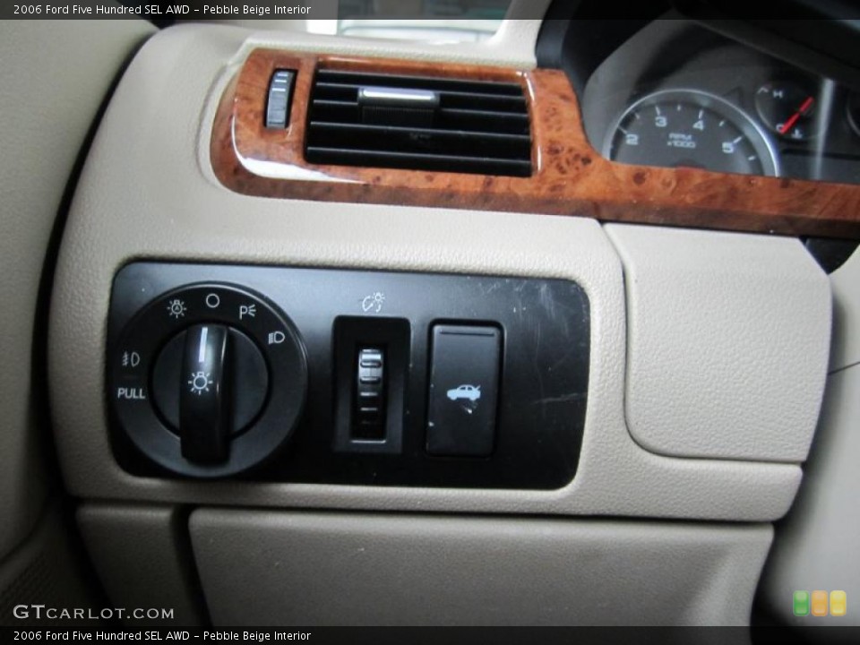 Pebble Beige Interior Controls for the 2006 Ford Five Hundred SEL AWD #40048998