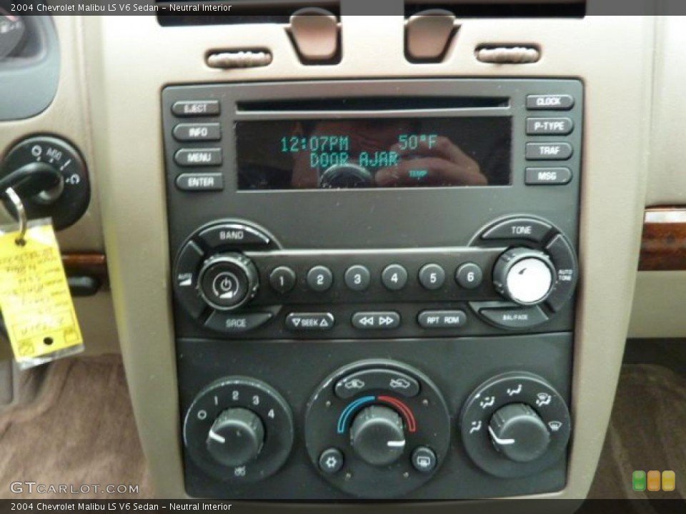 Neutral Interior Controls for the 2004 Chevrolet Malibu LS V6 Sedan #40051299
