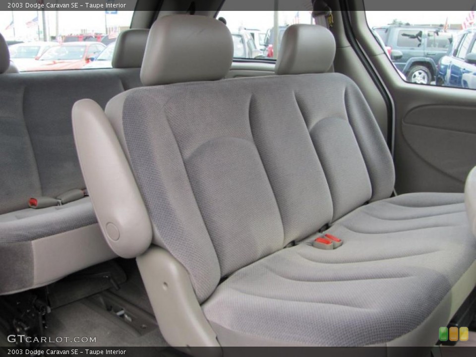 Taupe Interior Photo for the 2003 Dodge Caravan SE #40054421