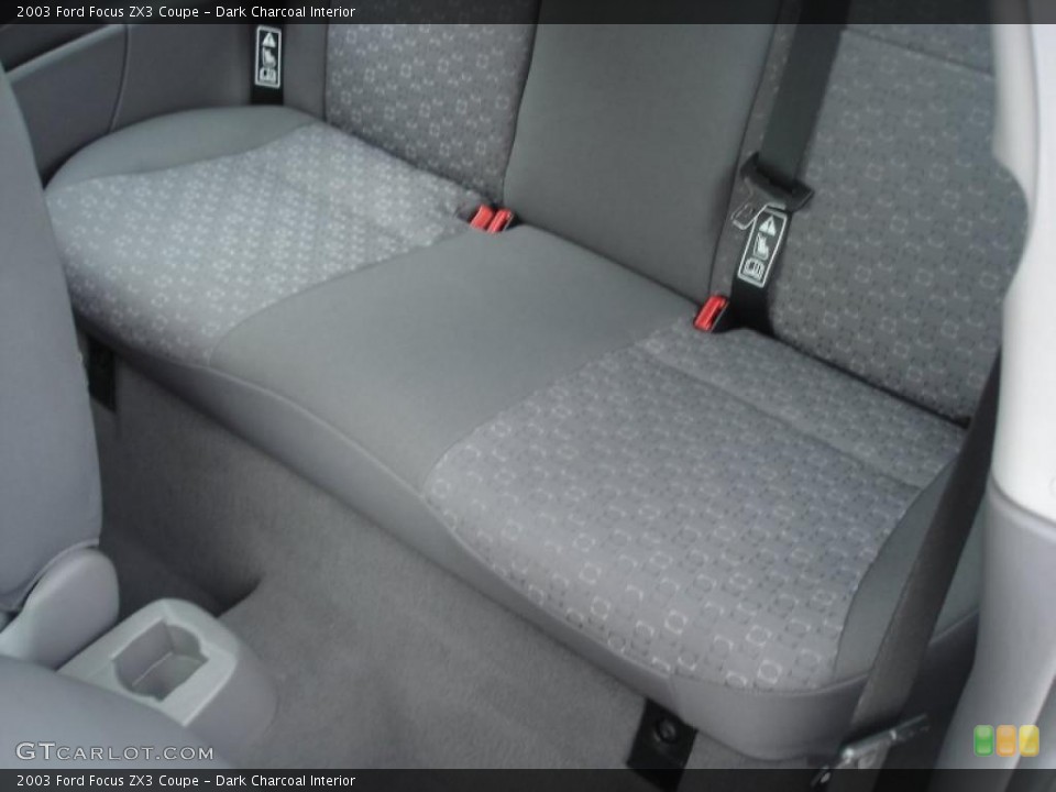 Dark Charcoal Interior Photo for the 2003 Ford Focus ZX3 Coupe #40056783