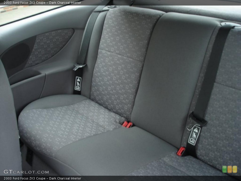 Dark Charcoal Interior Photo for the 2003 Ford Focus ZX3 Coupe #40056791