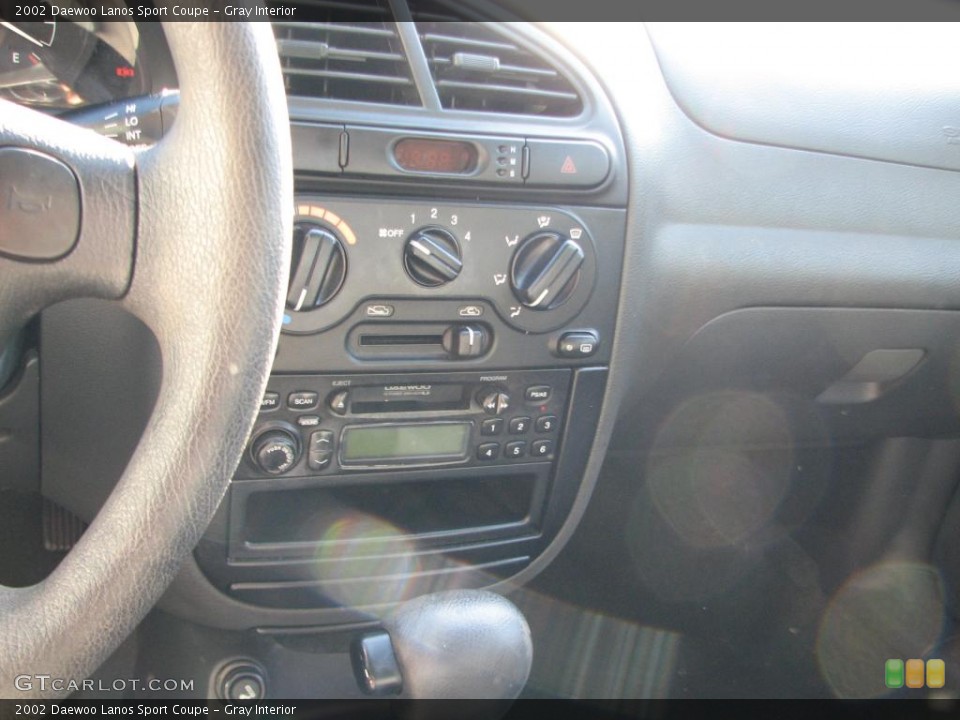 Gray Interior Controls for the 2002 Daewoo Lanos Sport Coupe #40059147