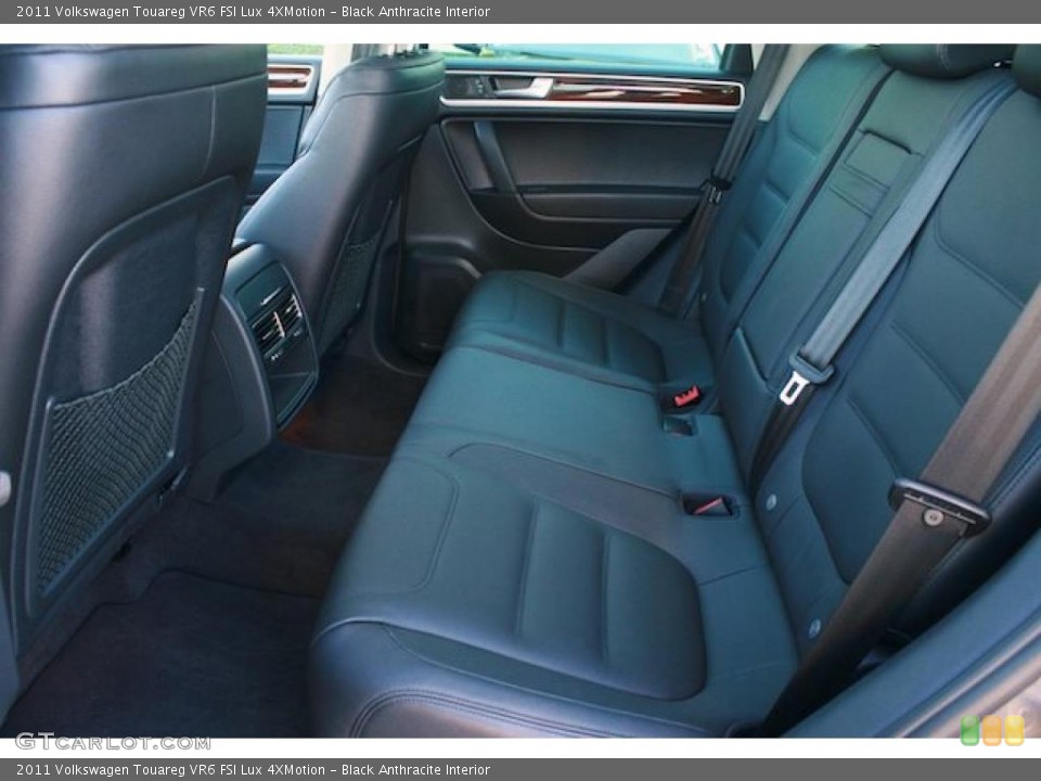 Black Anthracite Interior Photo for the 2011 Volkswagen Touareg VR6 FSI Lux 4XMotion #40059975