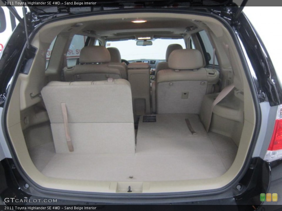 Sand Beige Interior Trunk for the 2011 Toyota Highlander SE 4WD #40070455