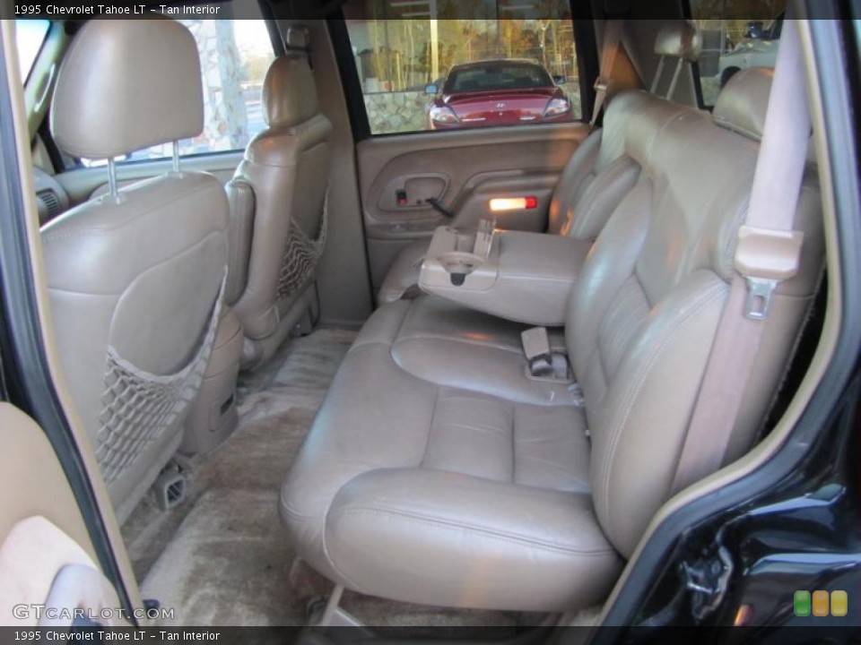 Tan Interior Photo for the 1995 Chevrolet Tahoe LT #40071723