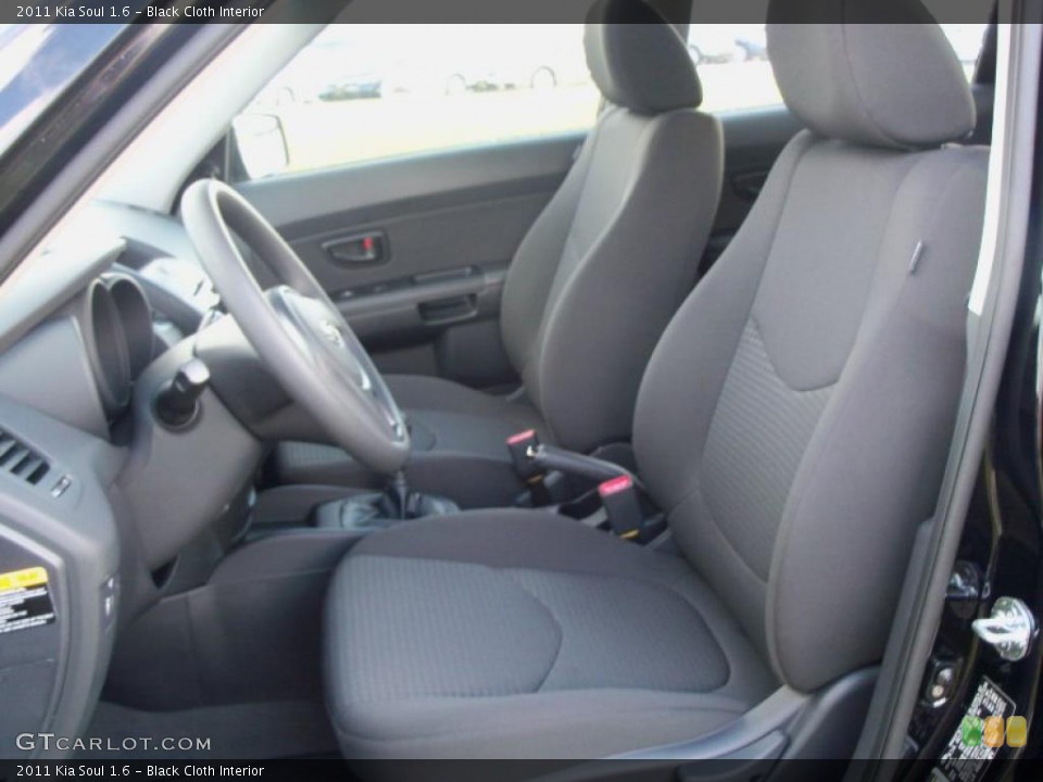 Black Cloth Interior Photo for the 2011 Kia Soul 1.6 #40075443