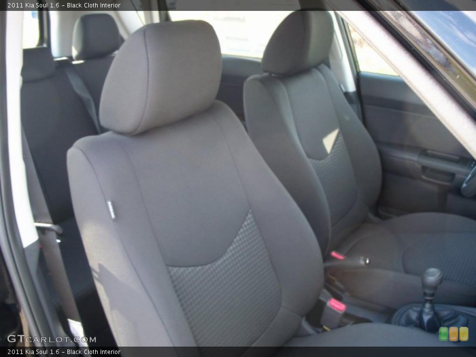 Black Cloth Interior Photo for the 2011 Kia Soul 1.6 #40075459
