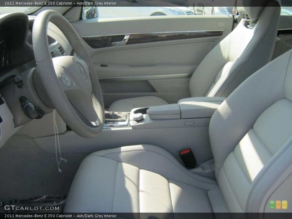Ash/Dark Grey Interior Photo for the 2011 Mercedes-Benz E 350 Cabriolet #40080815