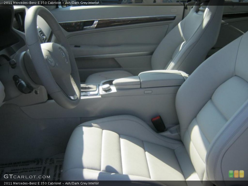 Ash/Dark Grey Interior Photo for the 2011 Mercedes-Benz E 350 Cabriolet #40081615