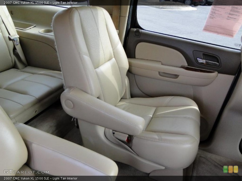 Light Tan Interior Photo for the 2007 GMC Yukon XL 1500 SLE #40088639