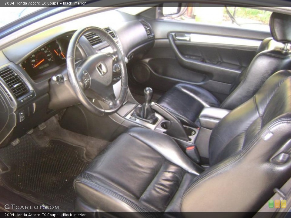 Black Interior Photo for the 2004 Honda Accord EX Coupe #40089311
