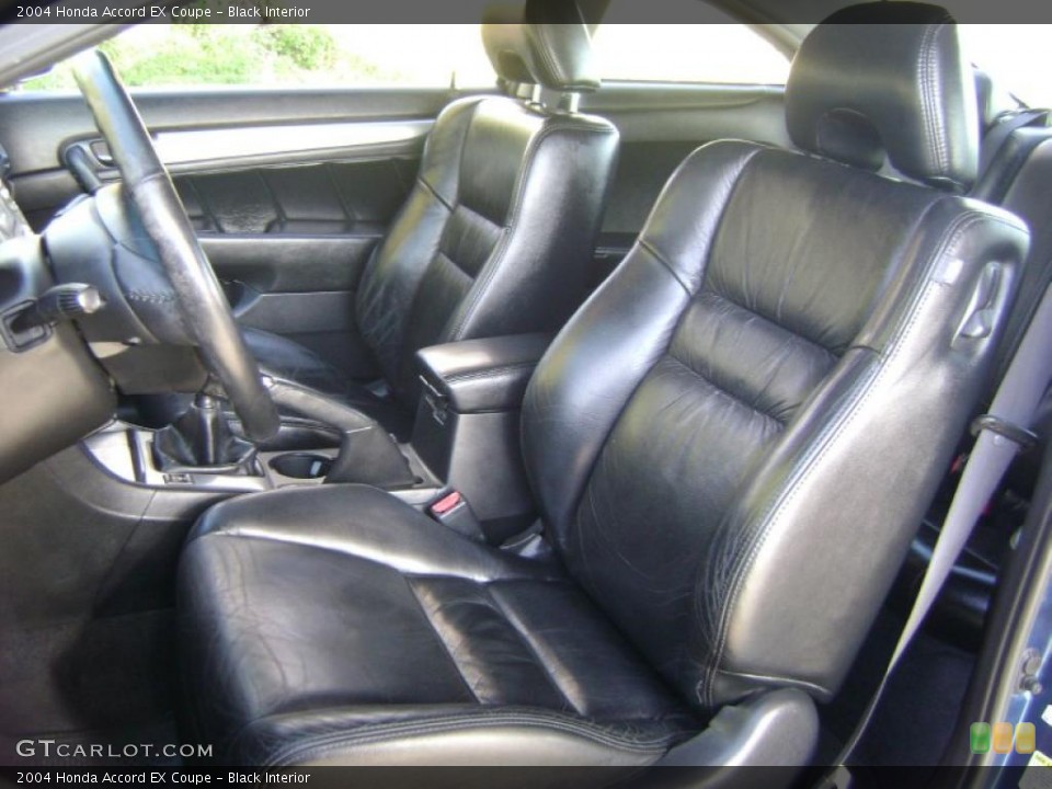 Black Interior Photo for the 2004 Honda Accord EX Coupe #40089327