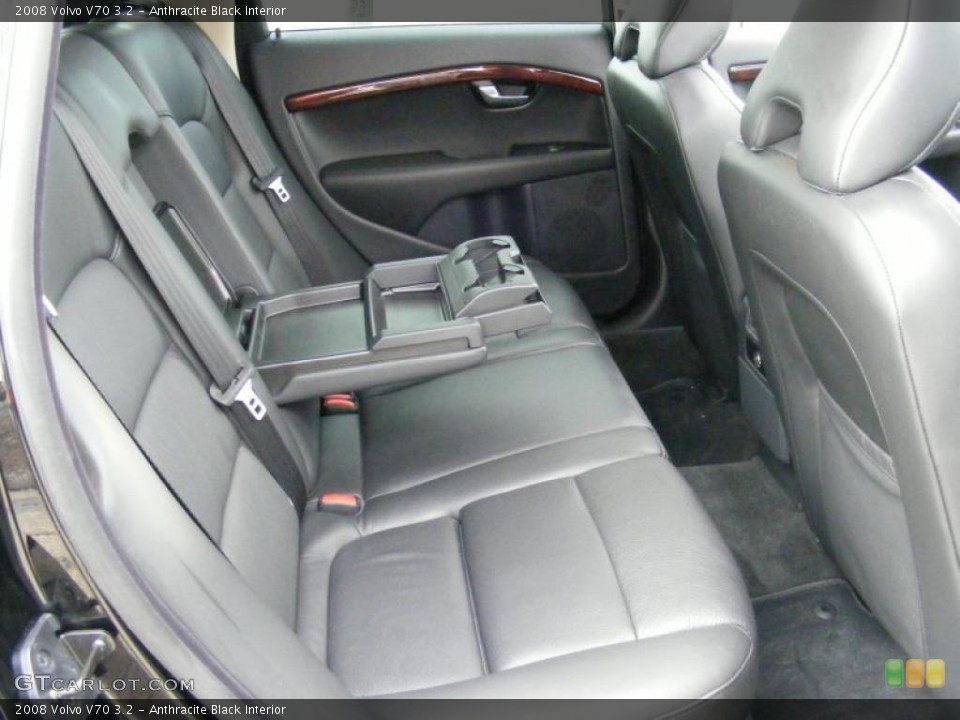 Anthracite Black Interior Photo for the 2008 Volvo V70 3.2 #40092371
