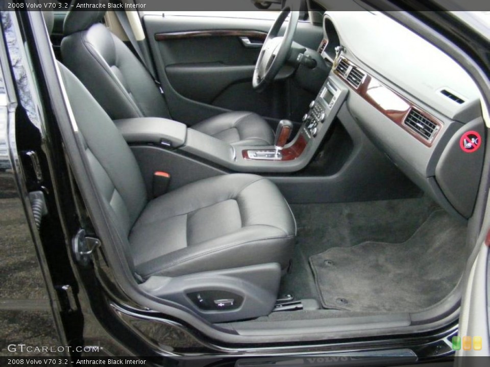 Anthracite Black Interior Photo for the 2008 Volvo V70 3.2 #40092387