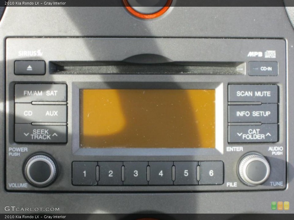 Gray Interior Controls for the 2010 Kia Rondo LX #40094855