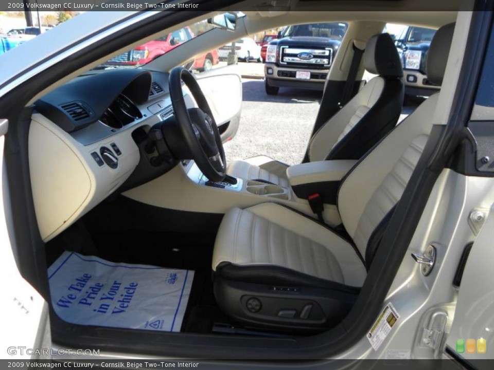 Cornsilk Beige Two-Tone Interior Photo for the 2009 Volkswagen CC Luxury #40098043
