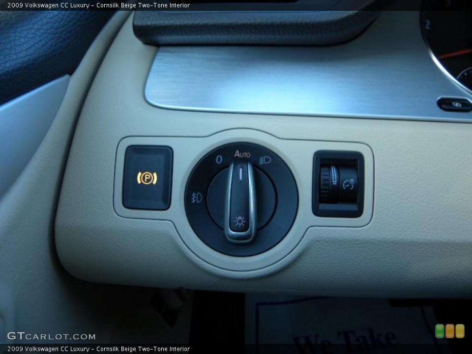 Cornsilk Beige Two-Tone Interior Controls for the 2009 Volkswagen CC Luxury #40098331