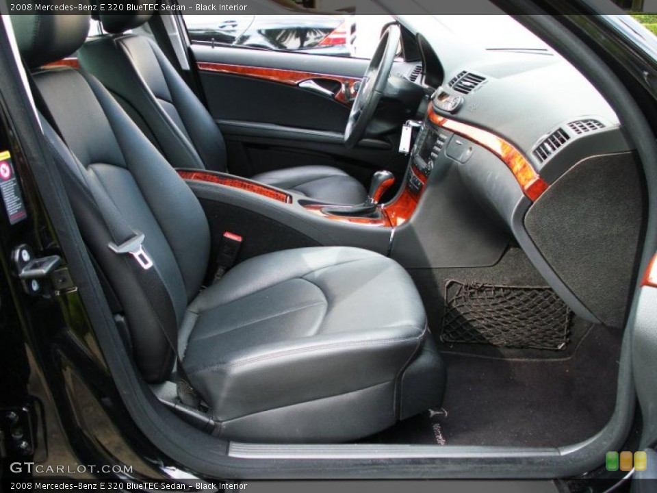 Black Interior Photo for the 2008 Mercedes-Benz E 320 BlueTEC Sedan #40102563