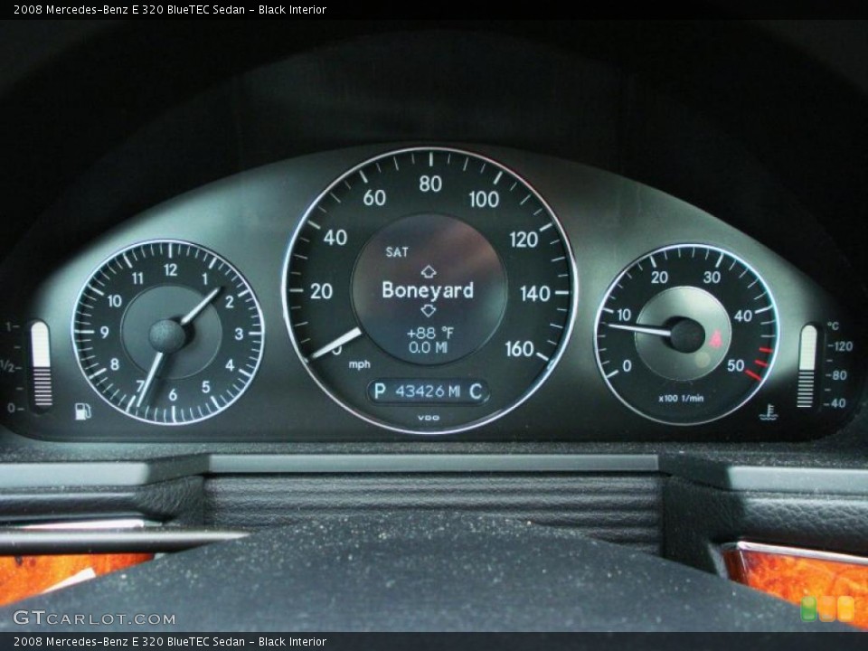 Black Interior Gauges for the 2008 Mercedes-Benz E 320 BlueTEC Sedan #40102655