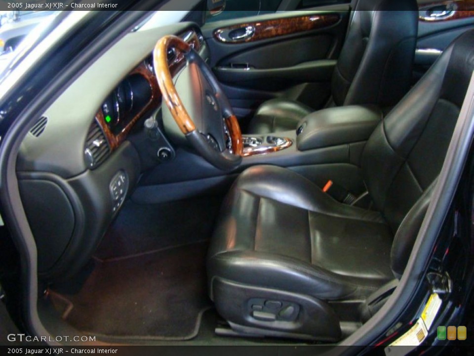Charcoal Interior Photo for the 2005 Jaguar XJ XJR #40107591