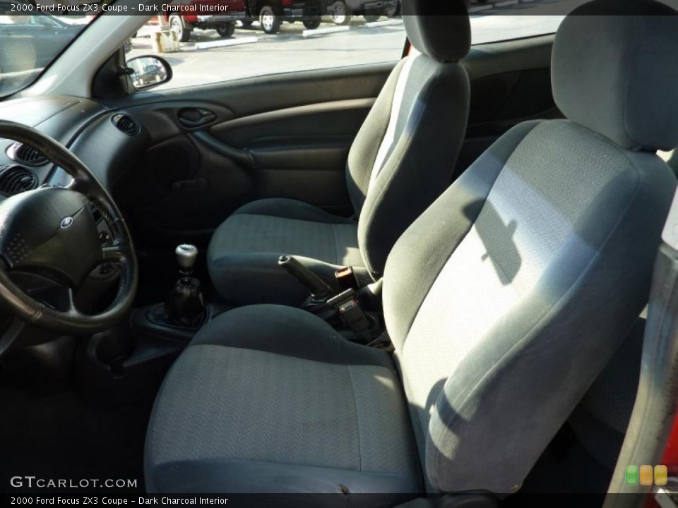 Dark Charcoal Interior Photo for the 2000 Ford Focus ZX3 Coupe #40108043