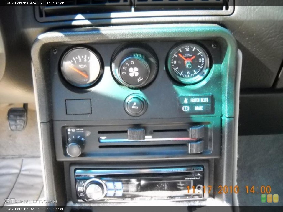 Tan Interior Controls for the 1987 Porsche 924 S #40112951