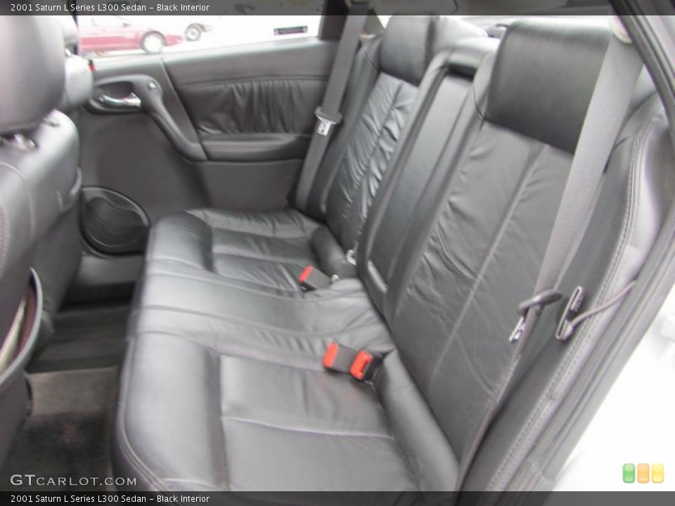 Black Interior Photo for the 2001 Saturn L Series L300 Sedan #40117883